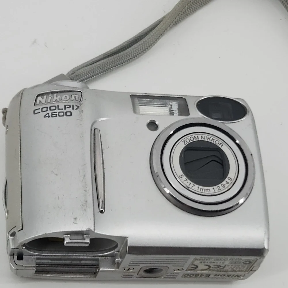 Olympus Stylus 850 SW & Nikon Coolpix 4600‎ Digital Camera Lot Tested Read